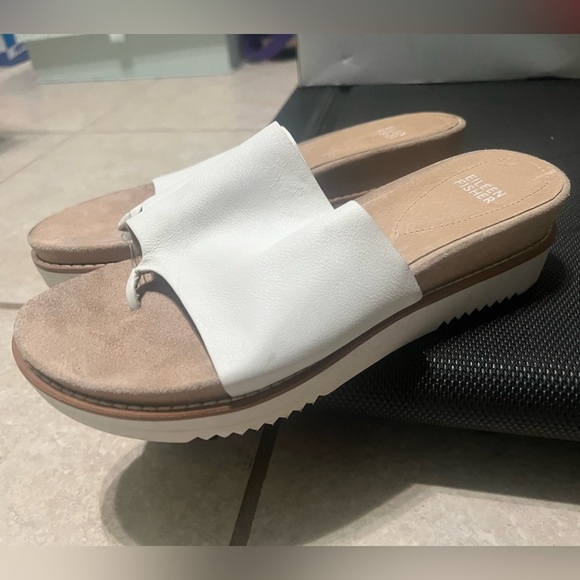 Eileen Fisher Tan and White Sandals with Bow Detail - Picture 2 of 3